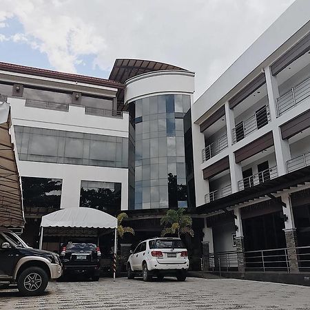 Peridot Suites Davao Экстерьер фото