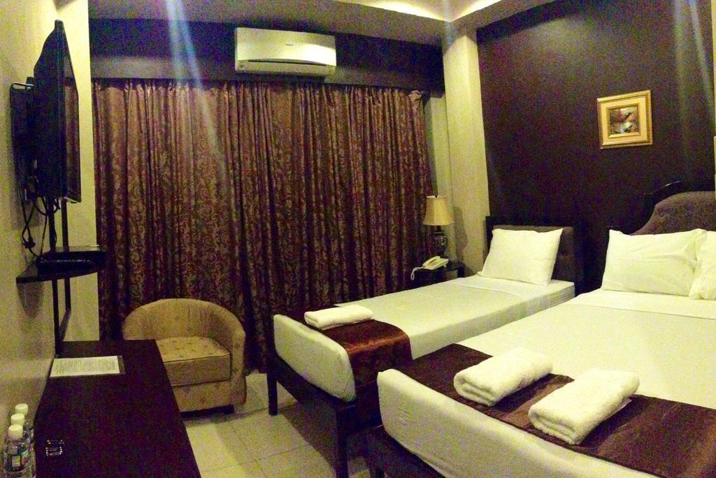 Peridot Suites Davao Экстерьер фото