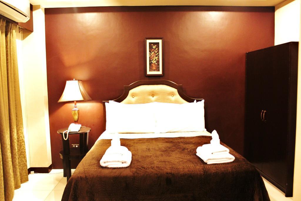 Peridot Suites Davao Экстерьер фото