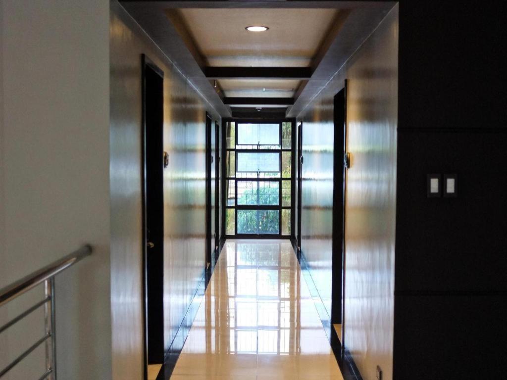 Peridot Suites Davao Экстерьер фото