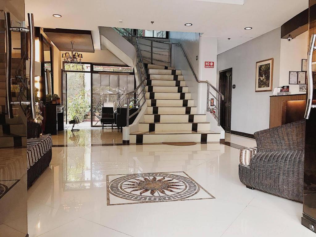 Peridot Suites Davao Экстерьер фото