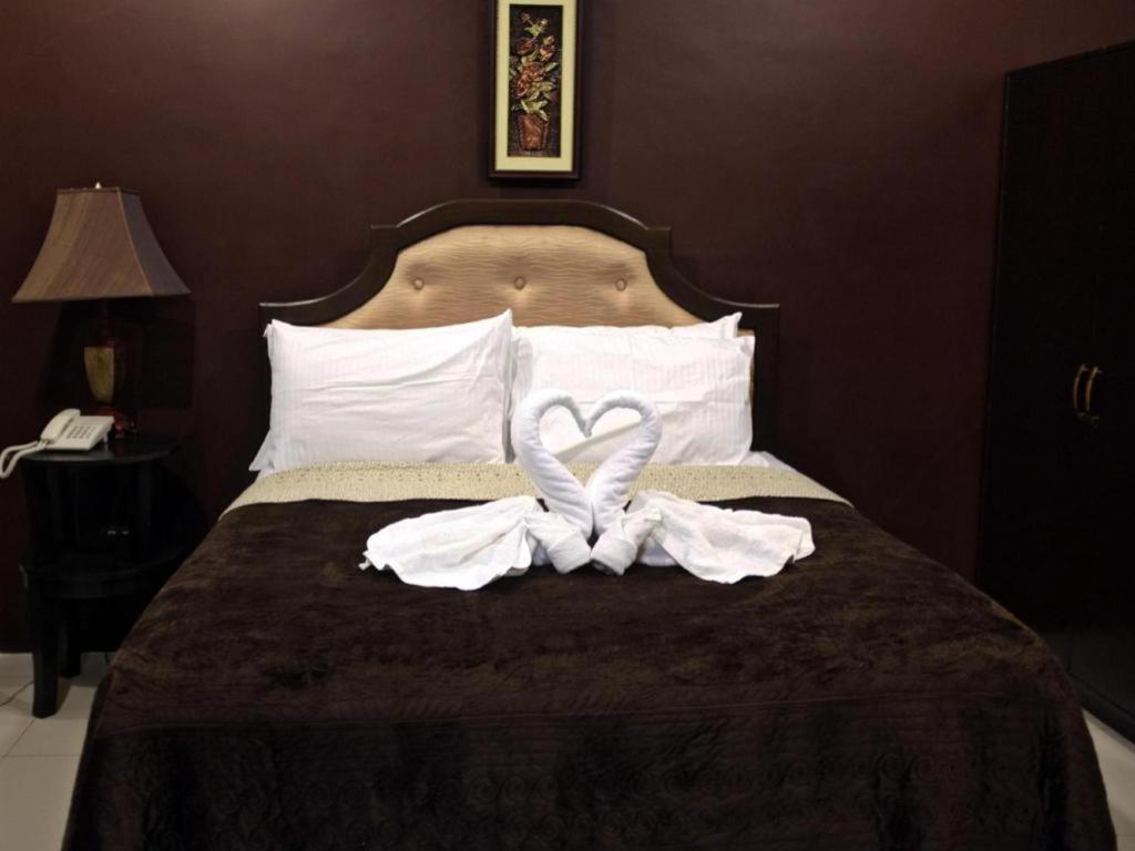 Peridot Suites Davao Экстерьер фото
