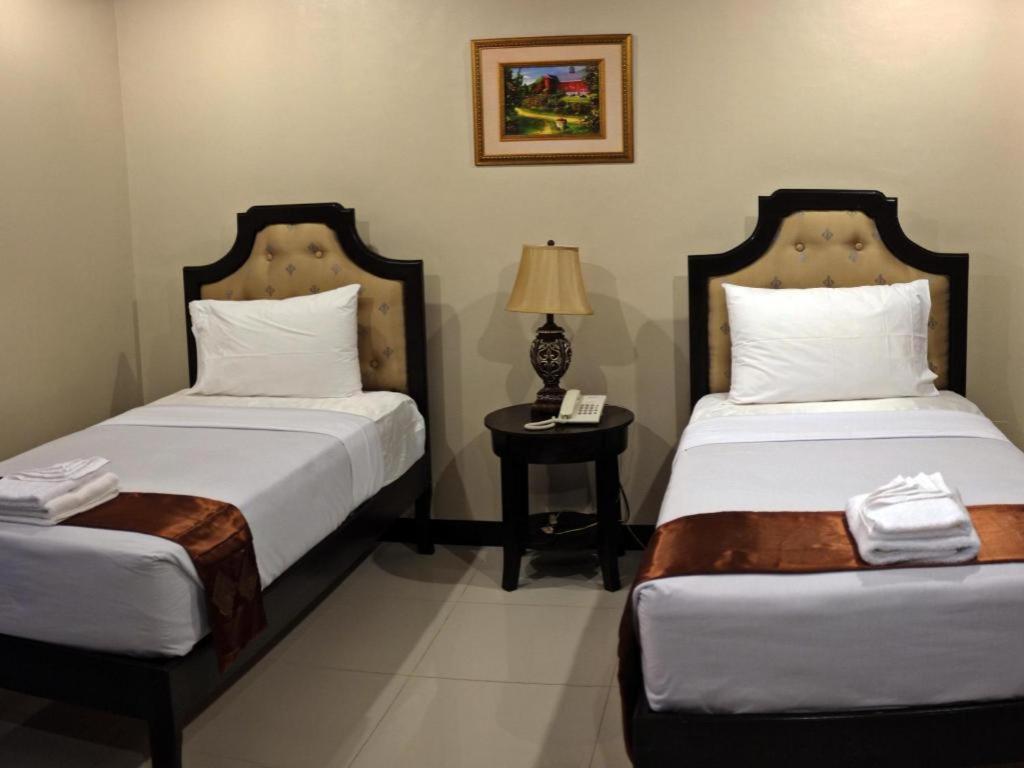 Peridot Suites Davao Экстерьер фото