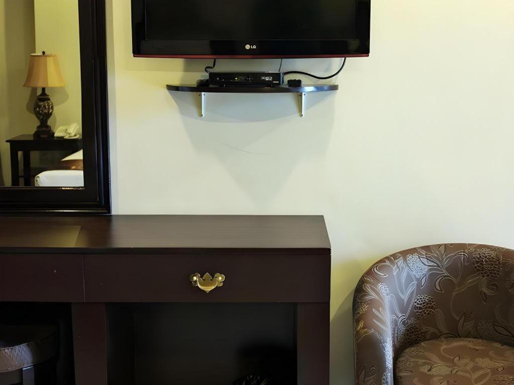 Peridot Suites Davao Экстерьер фото