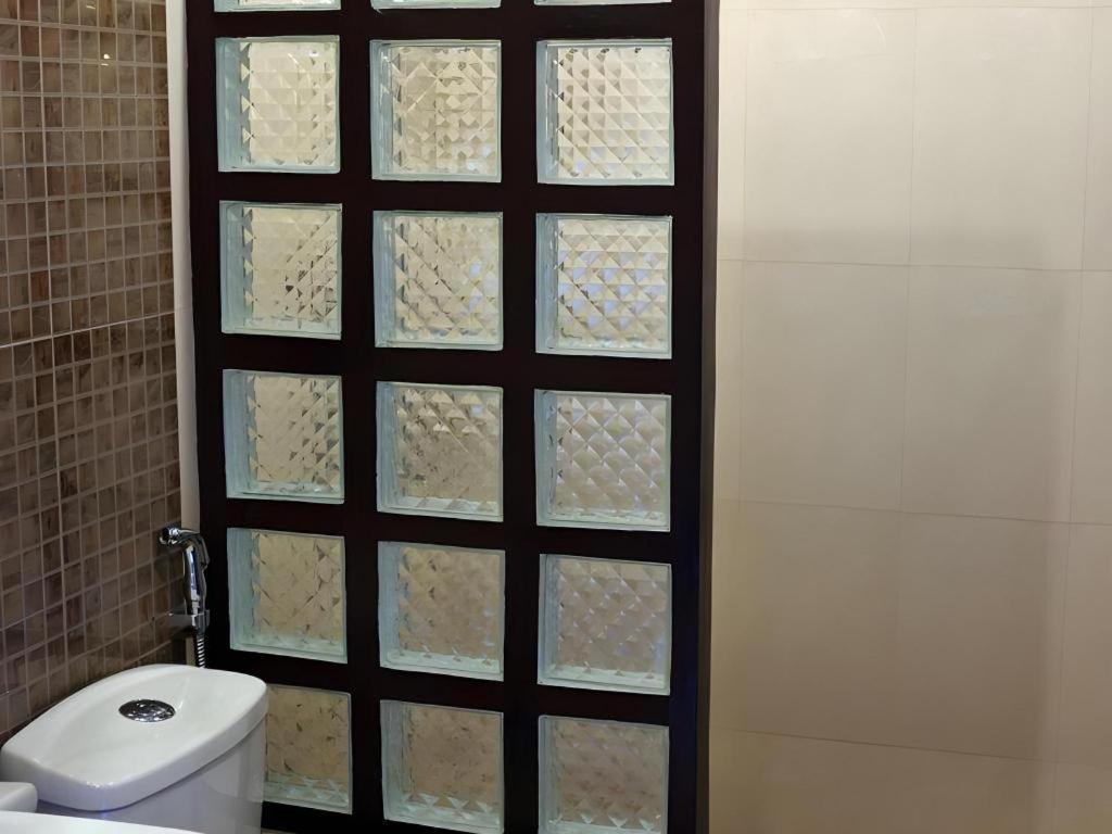 Peridot Suites Davao Экстерьер фото