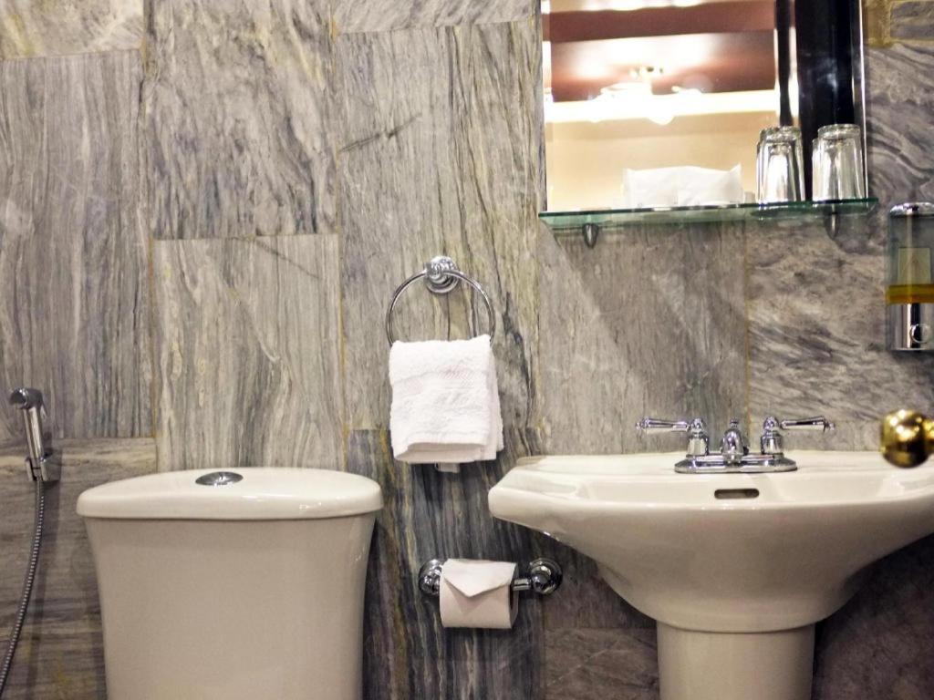Peridot Suites Davao Экстерьер фото