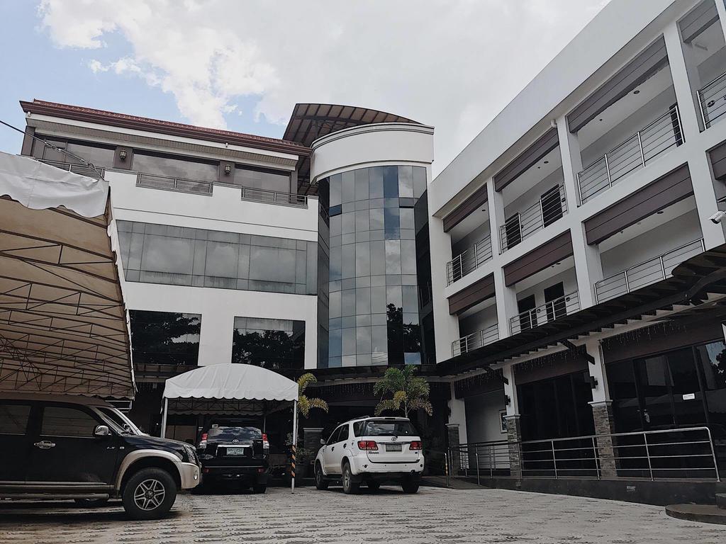Peridot Suites Davao Экстерьер фото
